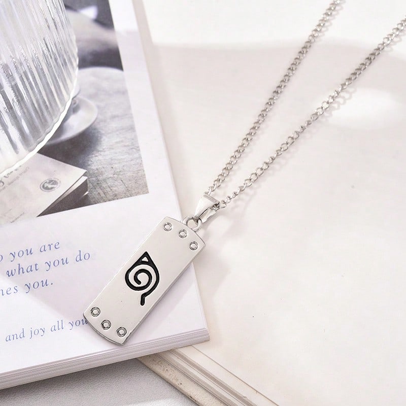 1pc Personalized Fashion Hot-Blooded Cartoon Anime Naruto Weapon Pendant Necklace, Personalized Hip-Hop Kunai, Shuriken Necklace, Suitable For Daily Wear Or As A Gift