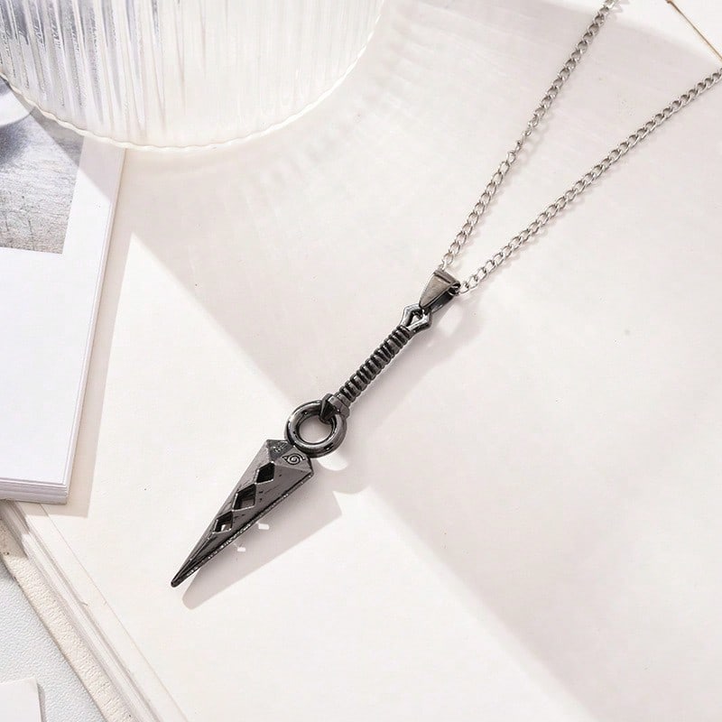 1pc Personalized Fashion Hot-Blooded Cartoon Anime Naruto Weapon Pendant Necklace, Personalized Hip-Hop Kunai, Shuriken Necklace, Suitable For Daily Wear Or As A Gift